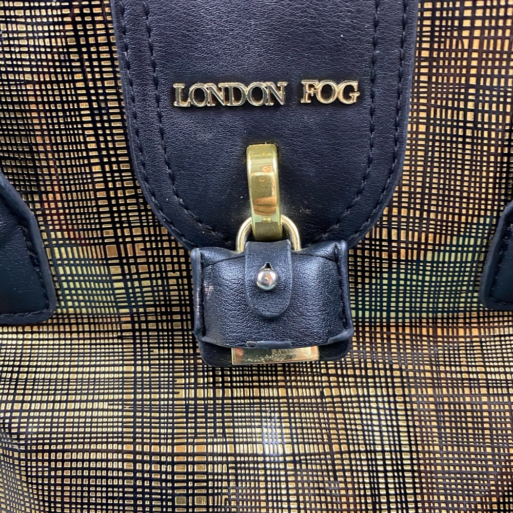 London Fog Handbag 👜 - Picture 2 of 12